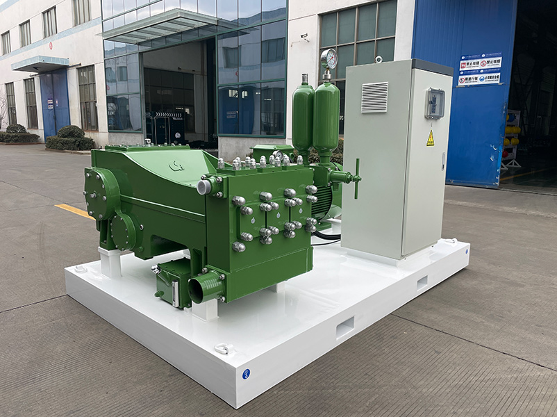 Daily Delivery |Two Elephant DBW-1200 engine-driven mud pumps were officially delivered to the German customer.